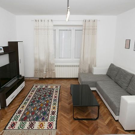 Downtown 3 Bedroom Apartment Szarajevó Kültér fotó