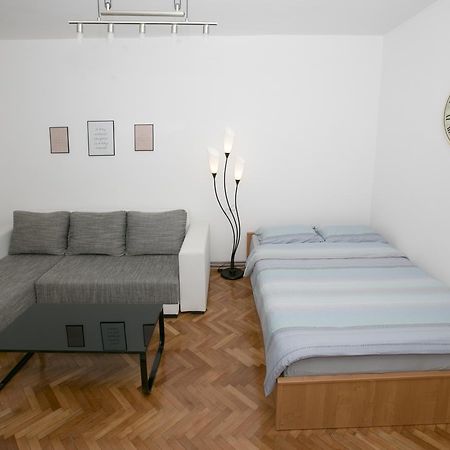 Downtown 3 Bedroom Apartment Szarajevó Kültér fotó