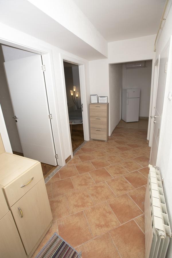 Downtown 3 Bedroom Apartment Szarajevó Kültér fotó