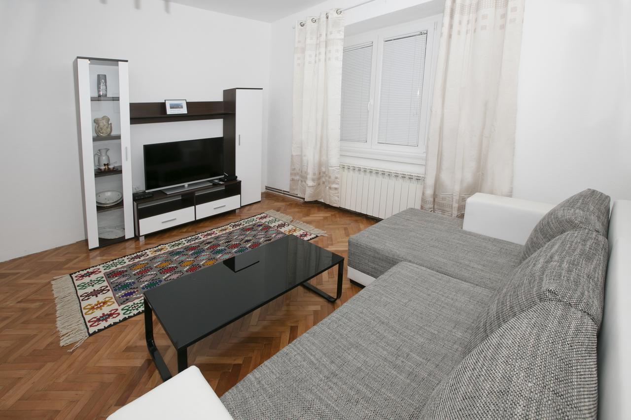 Downtown 3 Bedroom Apartment Szarajevó Kültér fotó