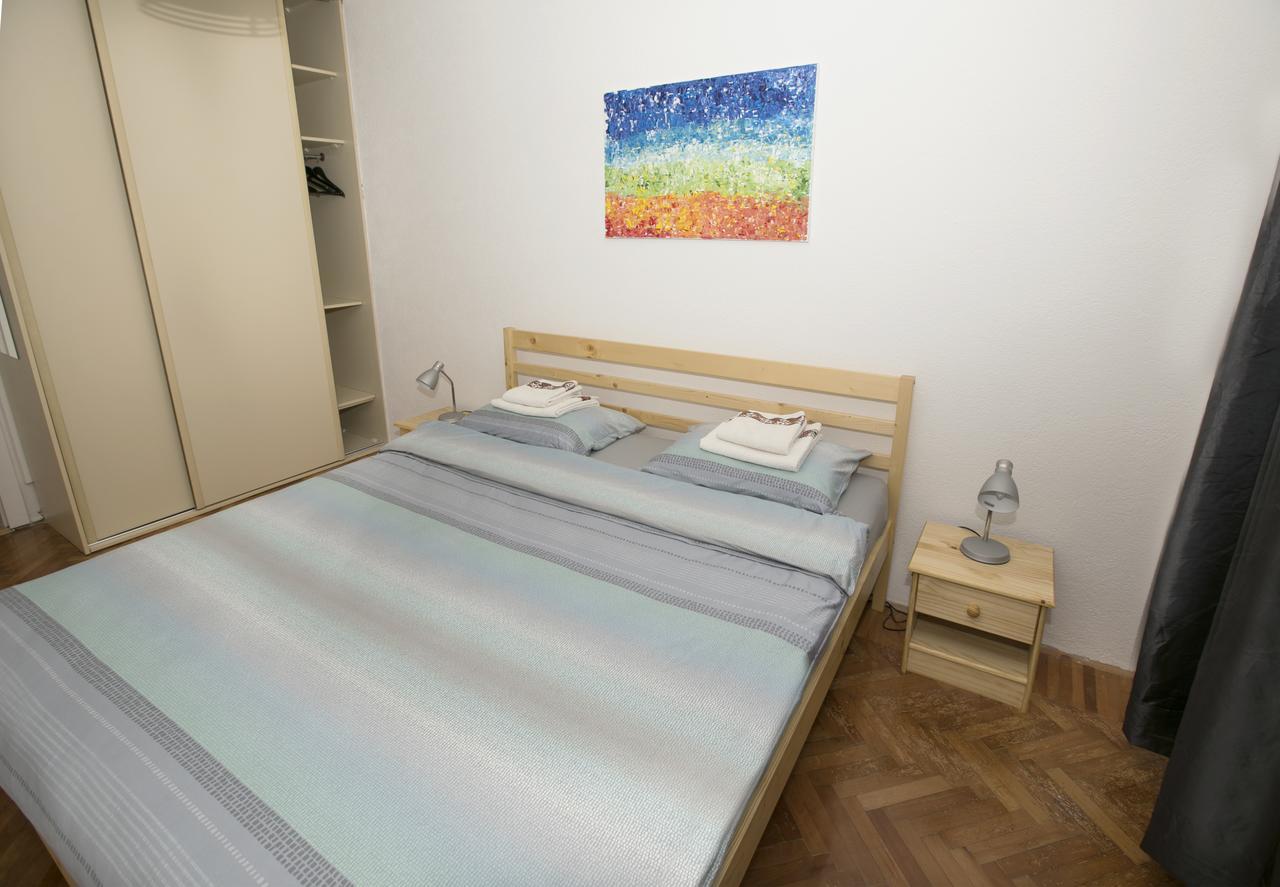 Downtown 3 Bedroom Apartment Szarajevó Kültér fotó