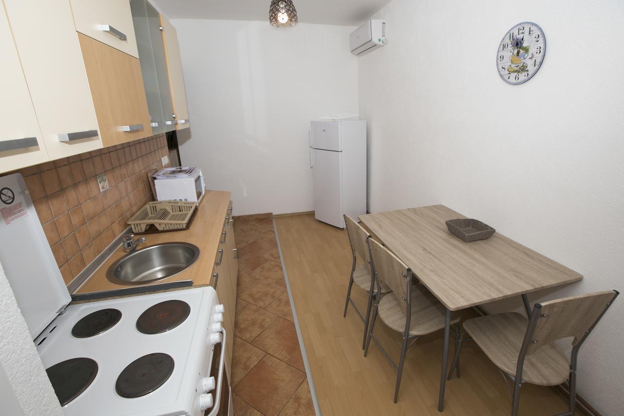 Downtown 3 Bedroom Apartment Szarajevó Kültér fotó
