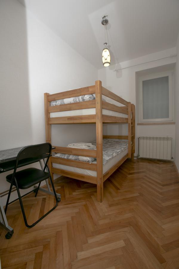 Downtown 3 Bedroom Apartment Szarajevó Kültér fotó