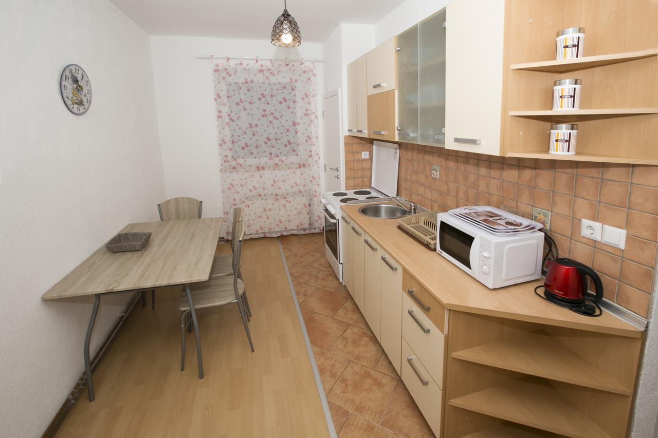Downtown 3 Bedroom Apartment Szarajevó Kültér fotó